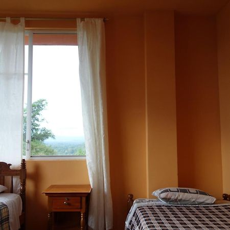 Hostal Tena Naui Exterior photo