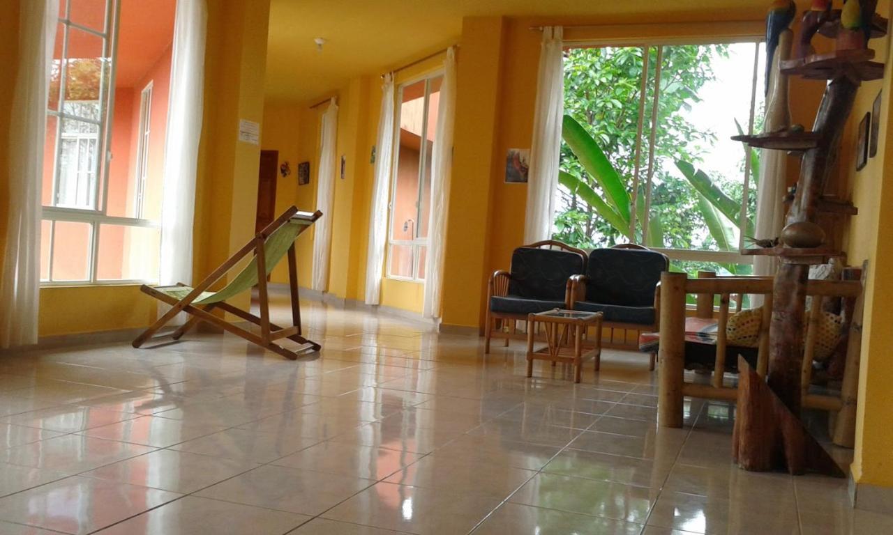 Hostal Tena Naui Exterior photo