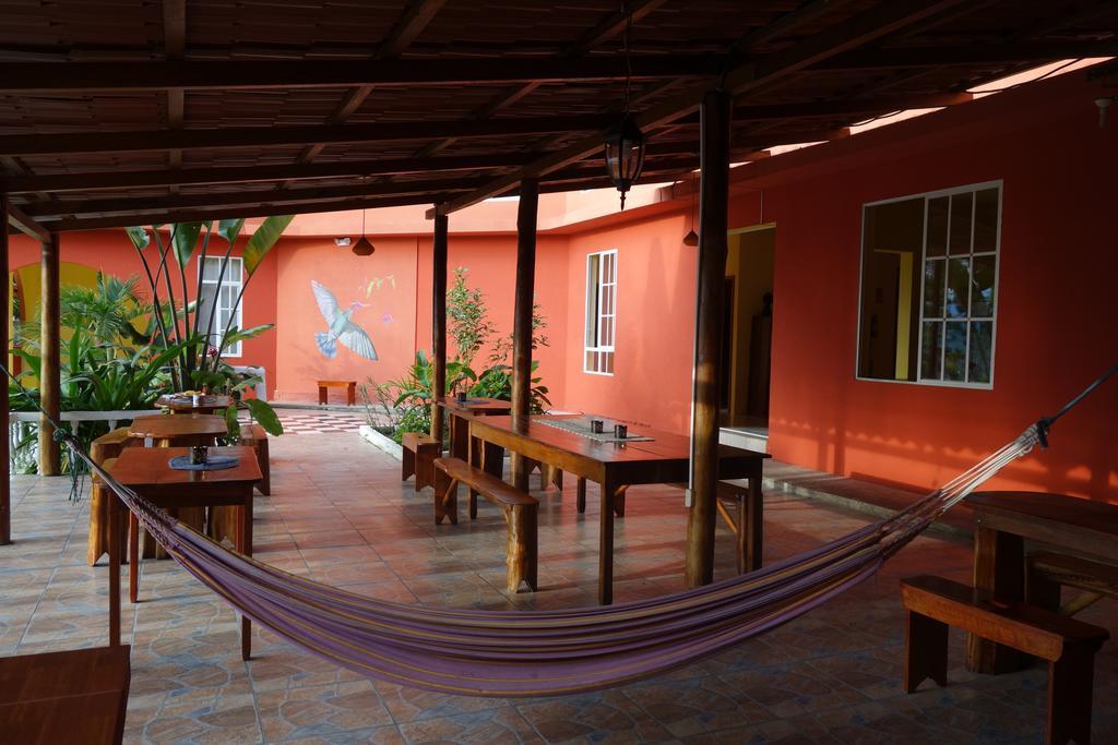 Hostal Tena Naui Exterior photo
