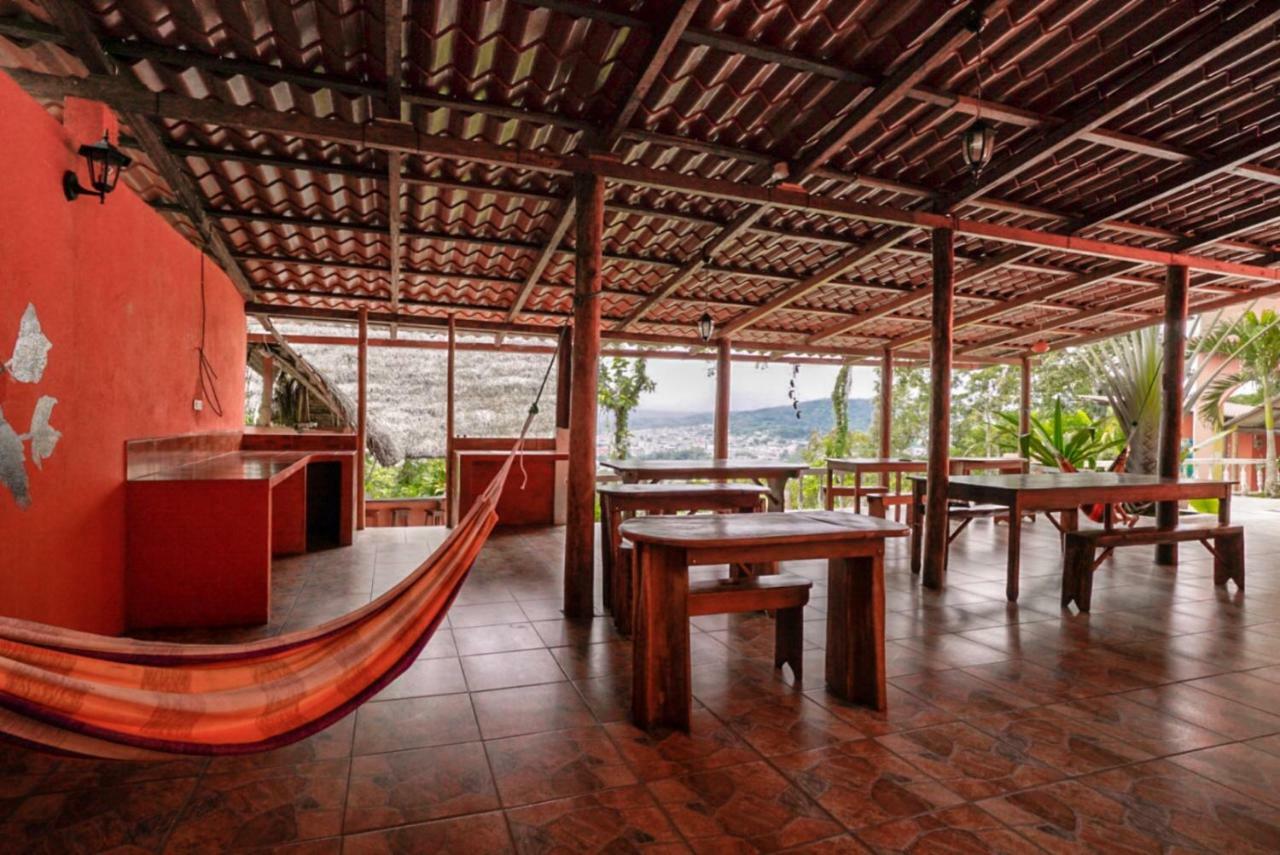 Hostal Tena Naui Exterior photo